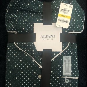 Alfani 2 piece long sleeved pajama set